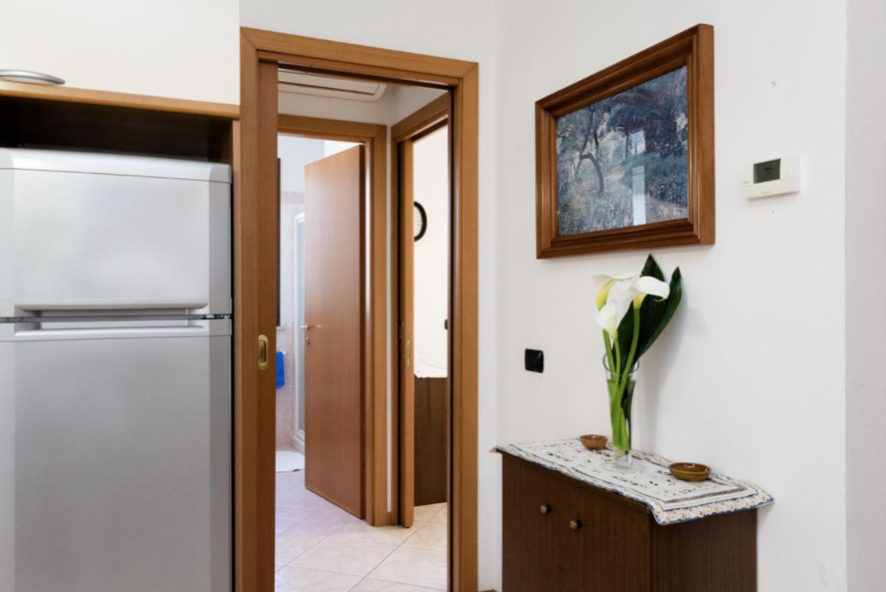 Relax In Collina Apartment Misano Adriatico Bagian luar foto