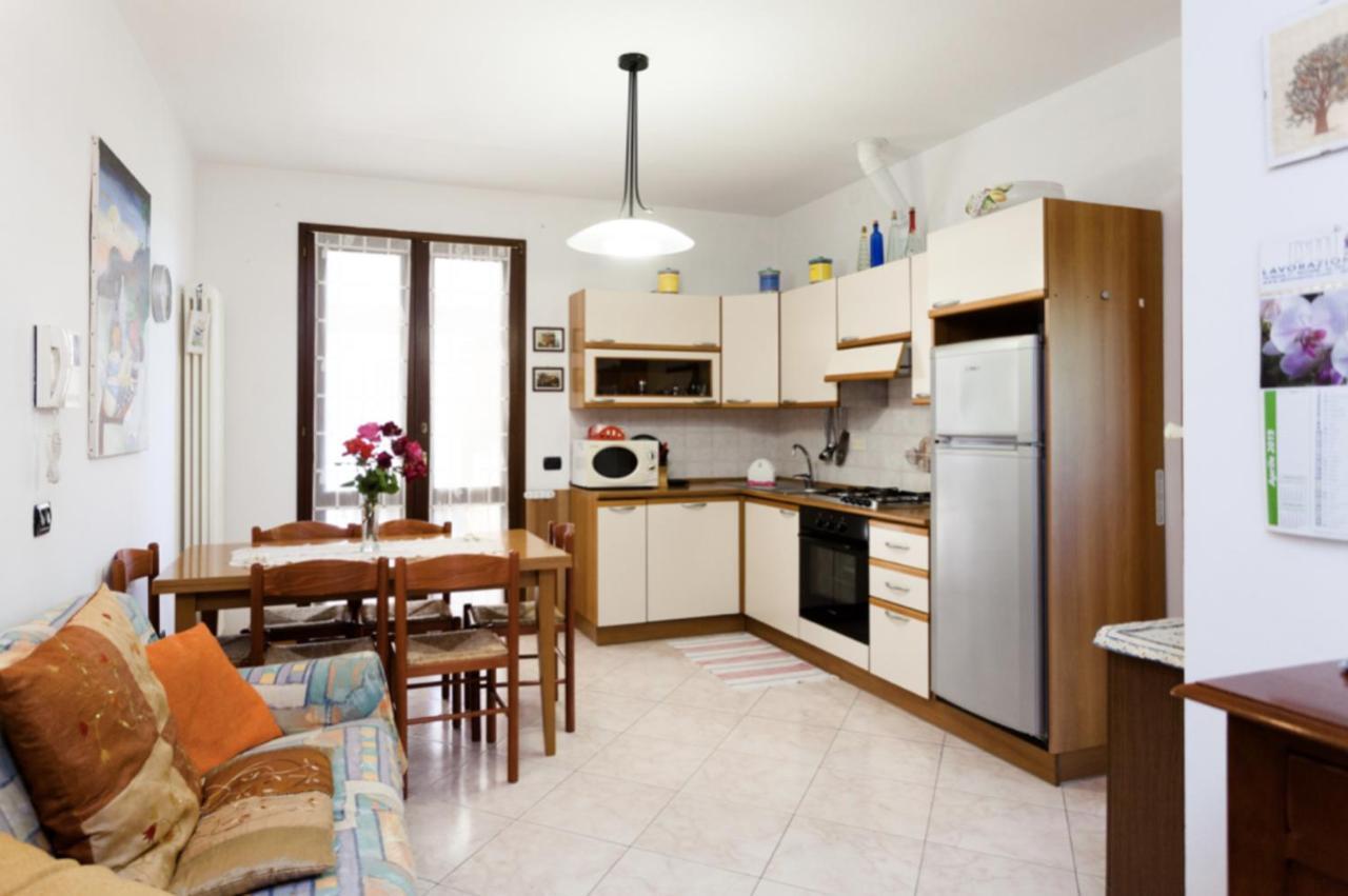Relax In Collina Apartment Misano Adriatico Bagian luar foto