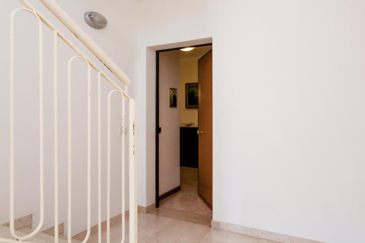 Relax In Collina Apartment Misano Adriatico Bagian luar foto