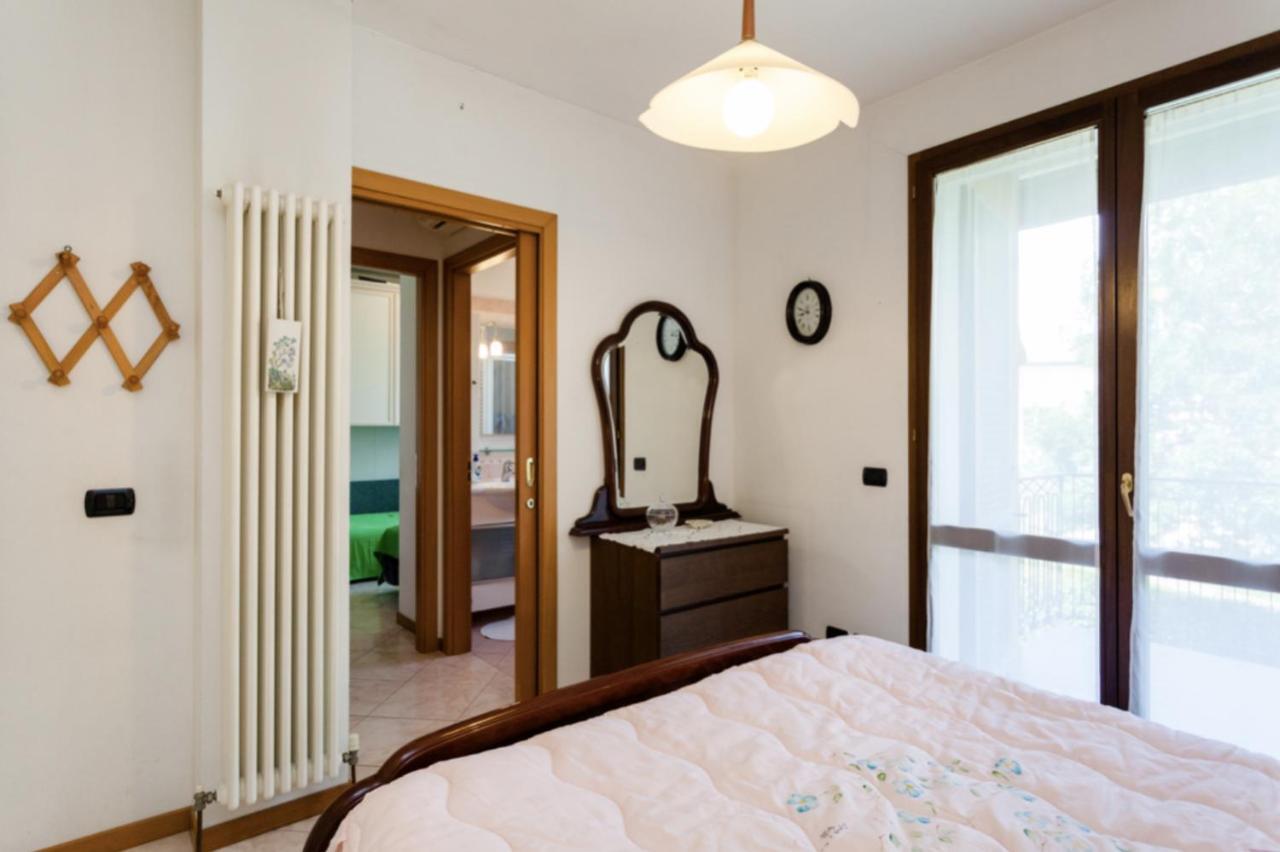 Relax In Collina Apartment Misano Adriatico Bagian luar foto