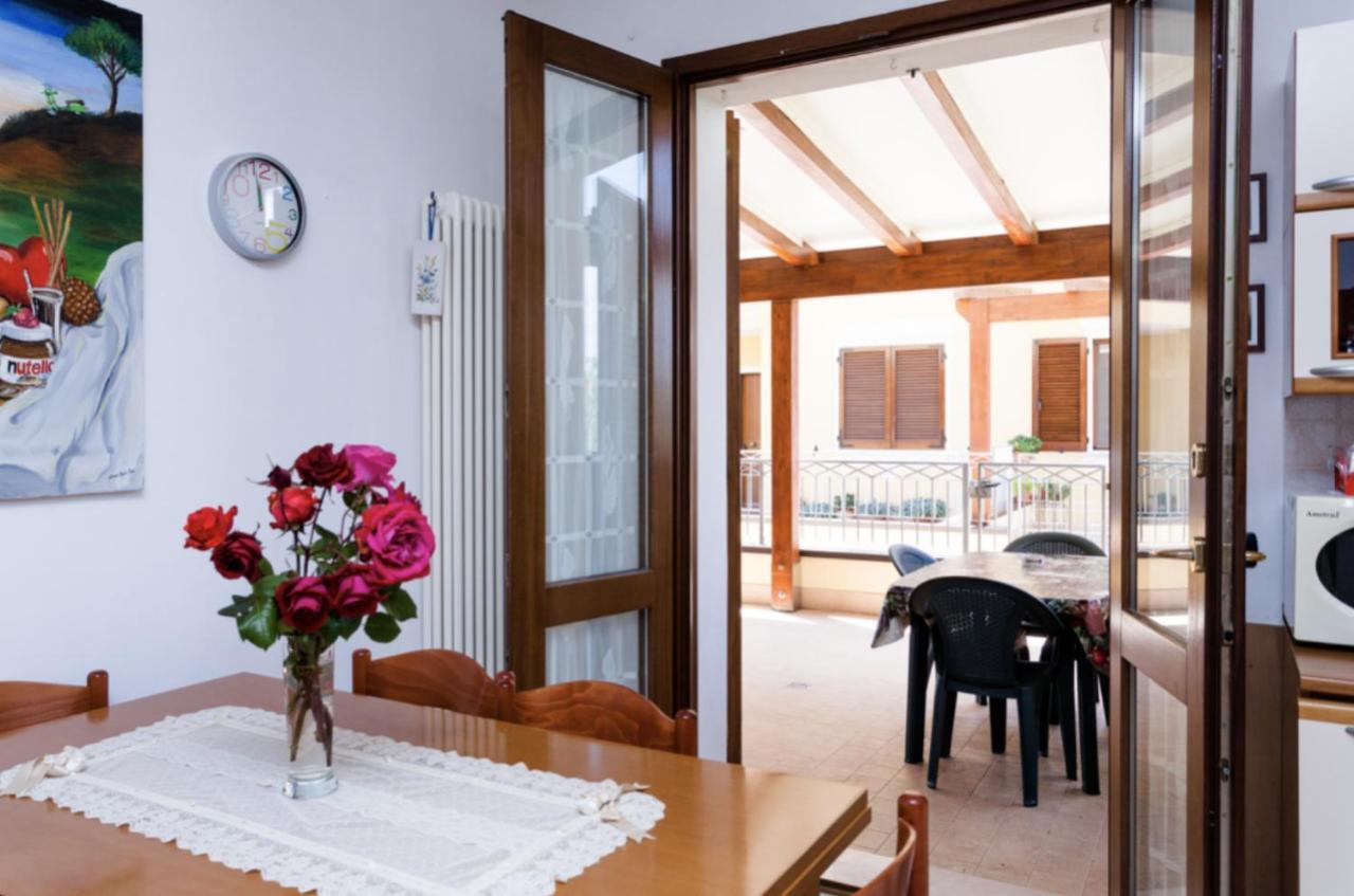 Relax In Collina Apartment Misano Adriatico Bagian luar foto
