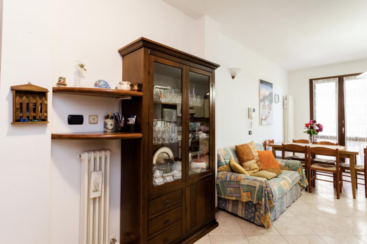 Relax In Collina Apartment Misano Adriatico Bagian luar foto
