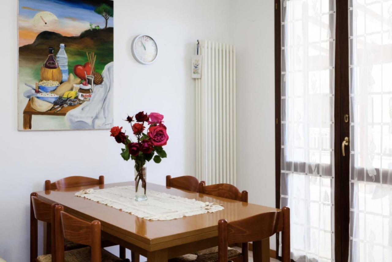 Relax In Collina Apartment Misano Adriatico Bagian luar foto